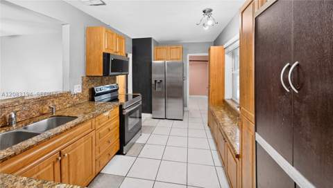 9745 SW 165th Ter, Miami FL - photo 13 of 42