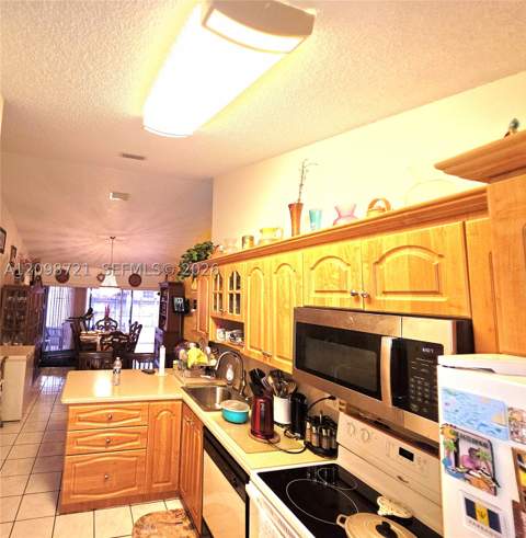 20317 NW 33rd Ave, Miami Gardens FL - photo 11 of 25