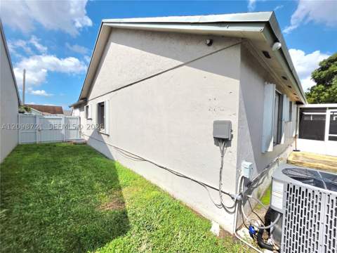 20317 NW 33rd Ave, Miami Gardens FL - photo 16 of 25
