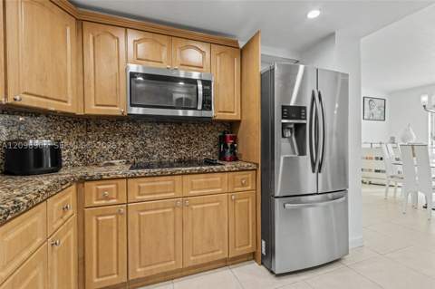 500 Bayview Dr 1631, Sunny Isles Beach FL - photo 12 of 28