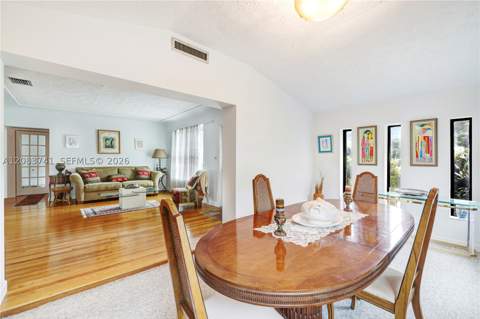 633 NE 119th St, Biscayne Park FL - photo 6 of 30