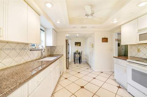 633 NE 119th St, Biscayne Park FL - photo 9 of 30