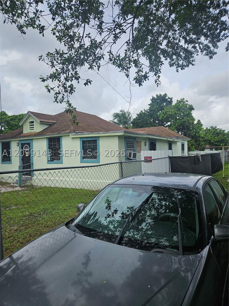 5 bedroom SingleFamilyResidence at 2315 NW 81st St, Avocado Park, Miami — photo 2