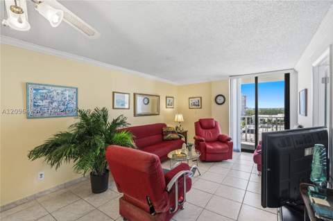4301 Collins Ave 901, Miami Beach FL - photo 11 of 52