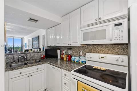 4301 Collins Ave 901, Miami Beach FL - photo 18 of 52