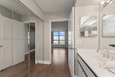 3400 NE 192nd St 1707, Aventura FL - photo 24 of 34