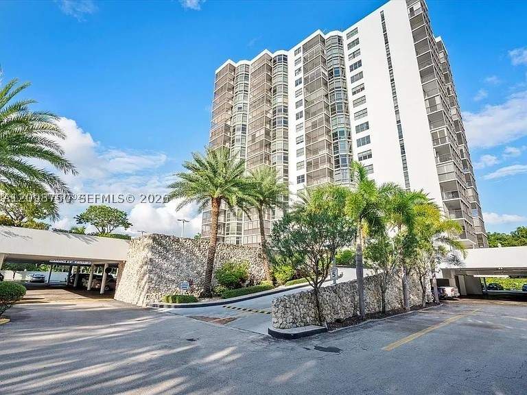 2 bedroom Condominium at 3375 N Country Club Dr 605, Bonavista Condo, Aventura — photo 2