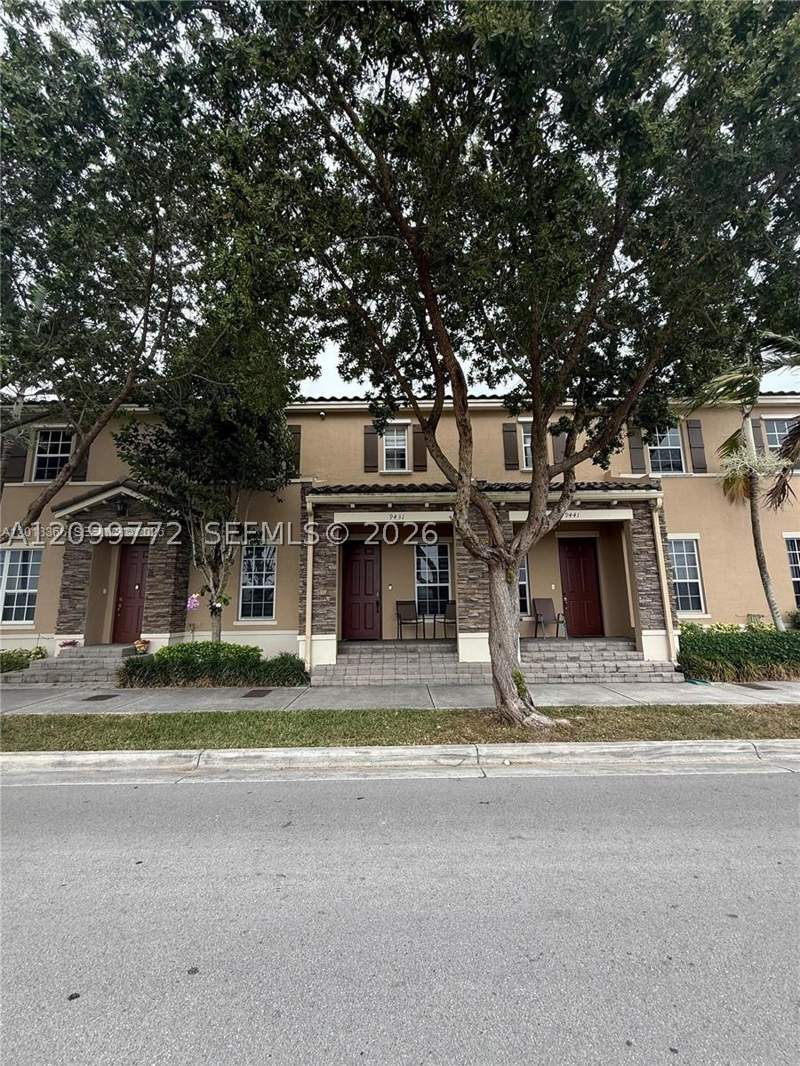 4 bedroom Townhouse at 9431 SW 172nd Ave, Kendall Commons Townhomes, Miami — photo 2