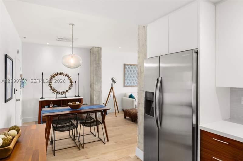 1 bedroom Condominium at 5555 Collins Ave 17J, Oceanside Plaza Condo, Miami Beach — photo 4