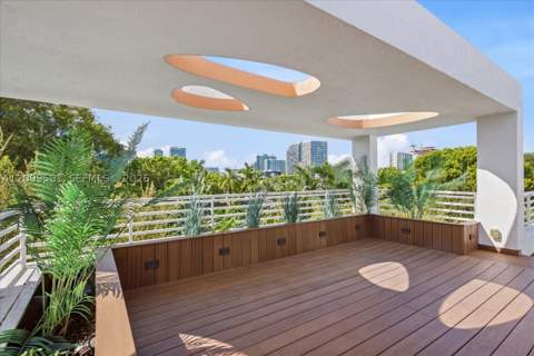 455 NE 39th St 202, Miami FL - photo 13 of 71