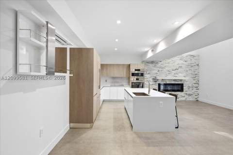 455 NE 39th St 202, Miami FL - photo 17 of 71