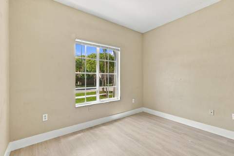 22121 SW 87th Place, Cutler Bay FL - photo 12 of 54