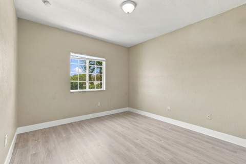 22121 SW 87th Place, Cutler Bay FL - photo 16 of 54