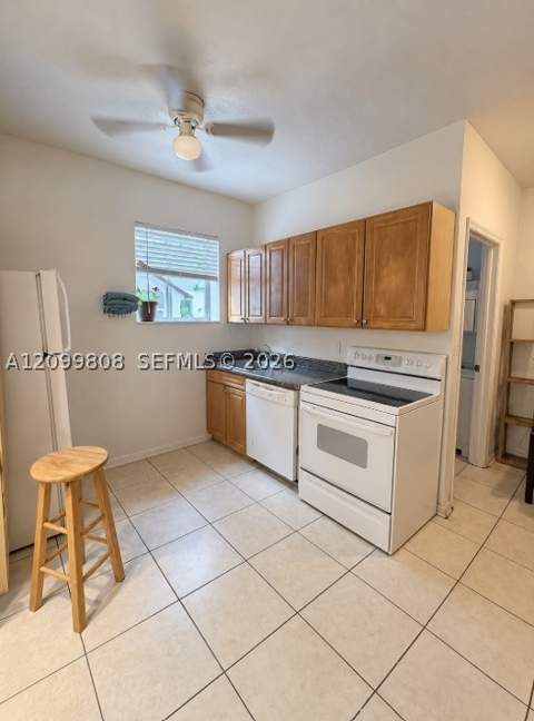 1021 NW 3rd St 305, Miami FL - photo 11 of 23