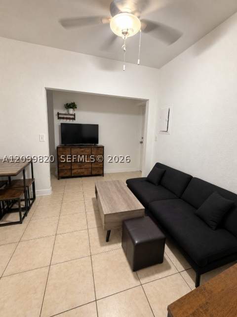 1021 NW 3rd St 206, Miami FL - photo 11 of 17