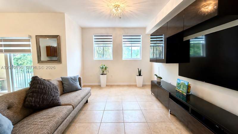 2 bedroom Condominium at 10870 NW 88th Ter 216, Coronado At Doral III Con, Doral — photo 4