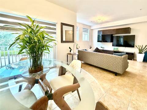 10870 NW 88th Ter 216, Doral FL - photo 6 of 19