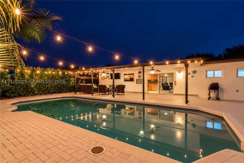 4 bedroom SingleFamilyResidence at 12010 SW 107th Street, Devon-Aire Estates Sec 4, Miami — photo 3