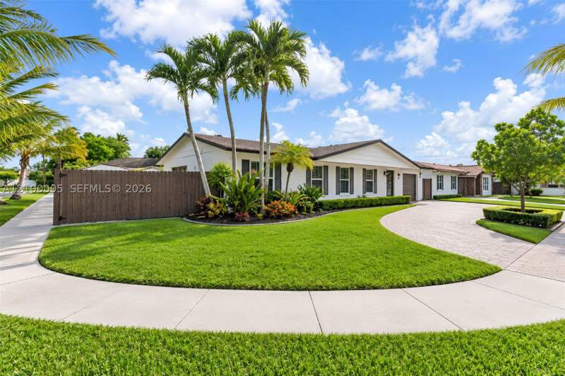 4 bedroom SingleFamilyResidence at 12010 SW 107th Street, Devon-Aire Estates Sec 4, Miami — photo 5