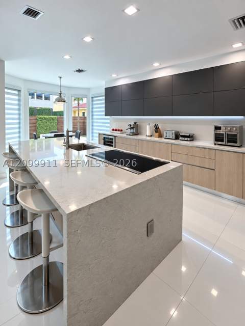 7310 NW 107th Pl, Doral FL - photo 10 of 37