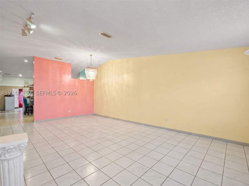 4 bedroom SingleFamilyResidence at 1280 SW 142nd Ave, Monasterio Sub, Miami — photo 4