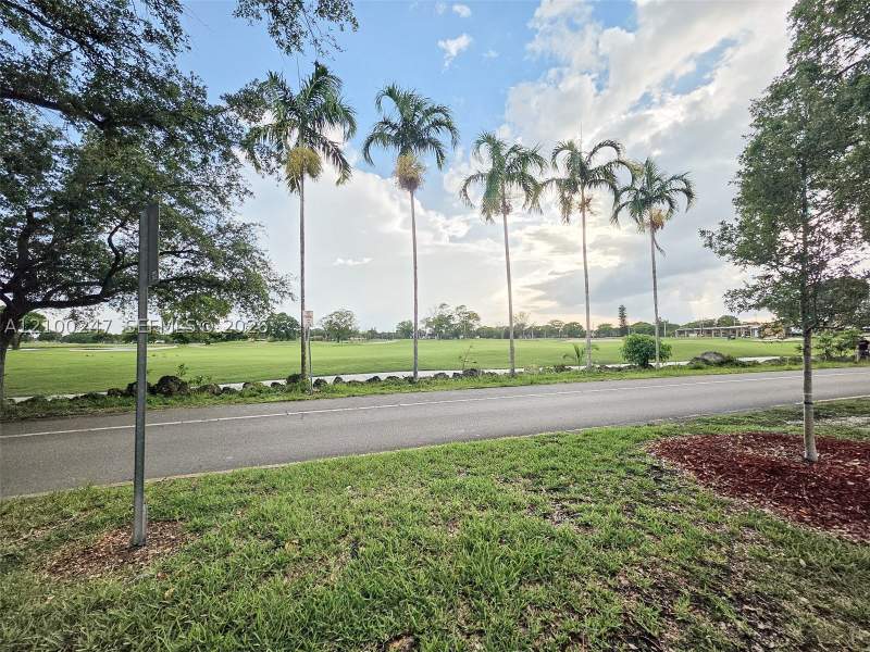 3 bedroom Condominium at 6235 Kendale Lakes Cir 236, Paseo Real Condo, Miami — photo 2