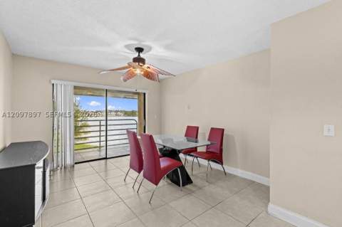 5953 W 28th Ave 24, Hialeah FL - photo 6 of 38