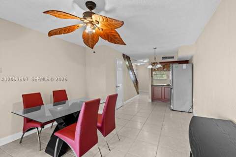 5953 W 28th Ave 24, Hialeah FL - photo 8 of 38