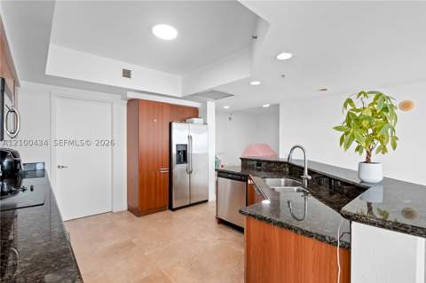 14951 Royal Oaks Ln 709, North Miami FL - photo 10 of 38