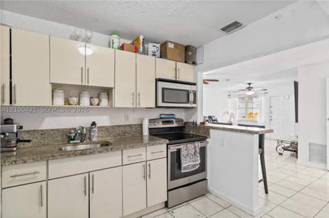 7830 W 8th Ave, Hialeah FL - photo 11 of 32
