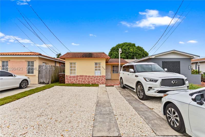 3 bedroom Townhouse at 7830 W 8th Ave, Sub Of, Hialeah — photo 2