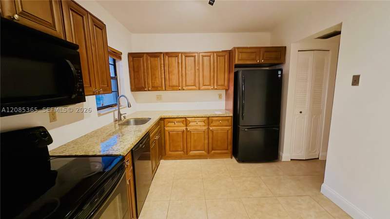 2 bedroom Condominium at 780 NE 199th St 206E, Northlake Vlg At Calif Cl, North Miami Beach — photo 4