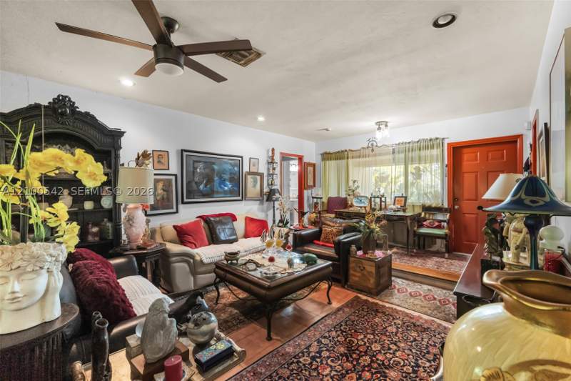 3 bedroom SingleFamilyResidence at 6005 SW 64th Pl, Merion Park, South Miami — photo 4