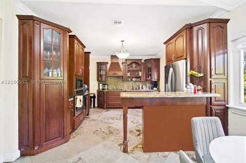 330 Viscaya Ave, Coral Gables FL - photo 10 of 17