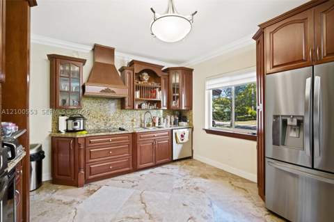 330 Viscaya Ave, Coral Gables FL - photo 11 of 17