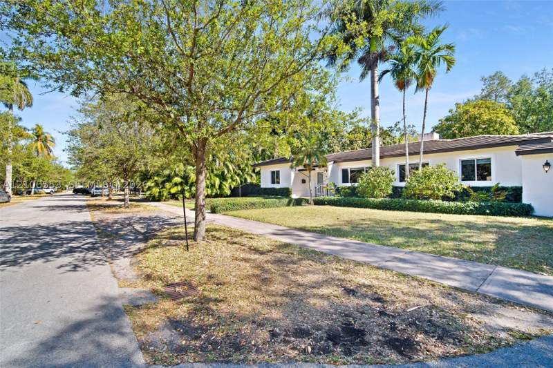 3 bedroom SingleFamilyResidence at 330 Viscaya Ave, Coconut Grove Sec 1-Coral, Coral Gables — photo 4