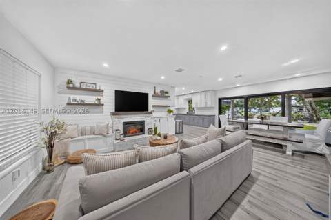 8315 SW 99th Ct, Miami FL - photo 12 of 31