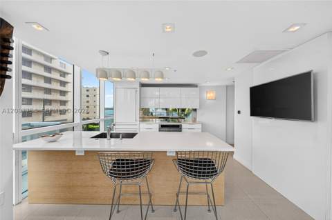665 NE 25th St 201, Miami FL - photo 10 of 50