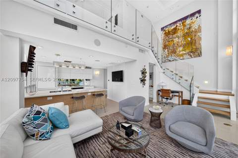 665 NE 25th St 201, Miami FL - photo 11 of 50