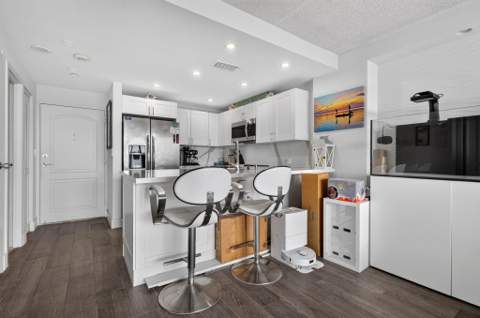3625 N Country Club Drive 1807, Aventura FL - photo 10 of 43