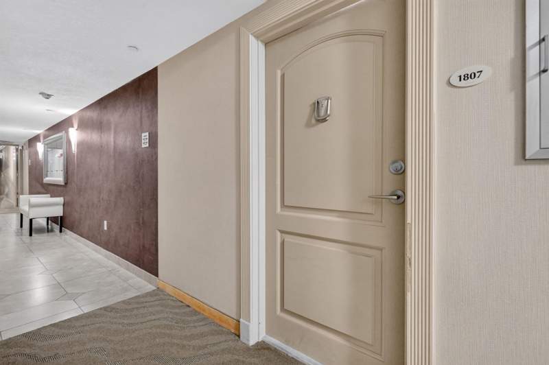 1 bedroom Condominium at 3625 N Country Club Drive 1807, Aventura Eldorado Condo, Aventura — photo 2