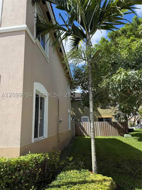 1020 SE 23rd Ter, Homestead FL - photo 16 of 17