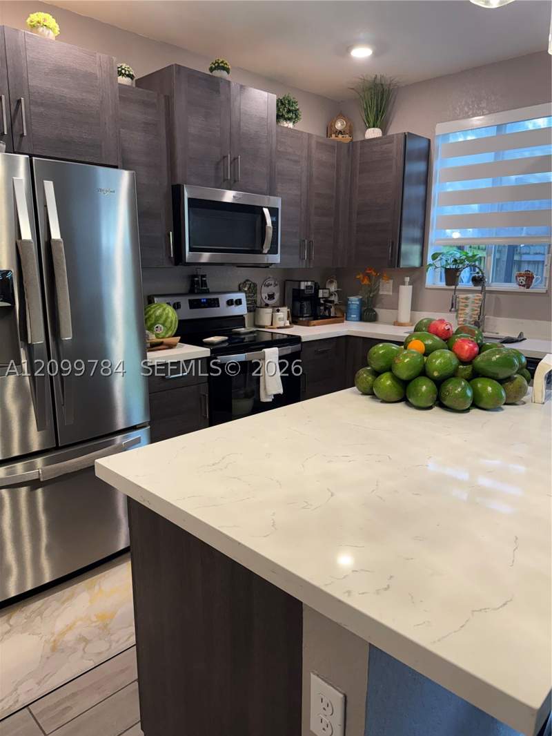 4 bedroom Townhouse at 1020 SE 23rd Ter, Towns At Seascape, Homestead — photo 4
