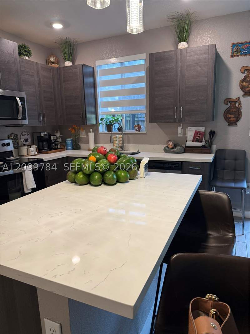 4 bedroom Townhouse at 1020 SE 23rd Ter, Towns At Seascape, Homestead — photo 5