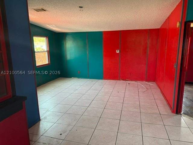 3 bedroom MobileHome at 19800 SW 180th Ave Lot 259, Americana Village Condo, Miami — photo 5