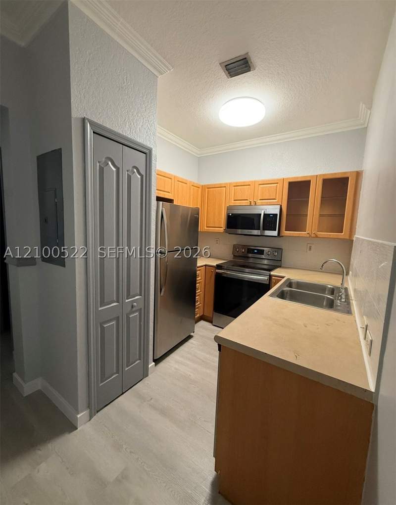 2 bedroom Condominium at 17800 NW 73rd Ave 205-21, Shoma Homes At Country Cl, Hialeah — photo 3