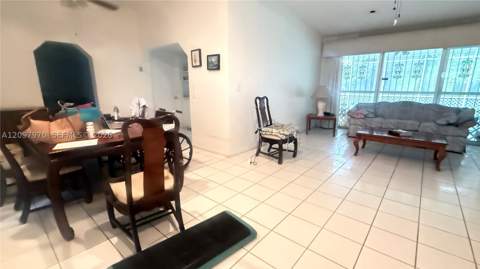 9325 SW 178th Ter, Palmetto Bay FL - photo 6 of 18
