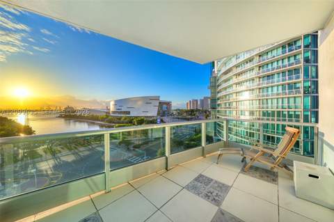 900 Biscayne Blvd 701, Miami FL - photo 9 of 46