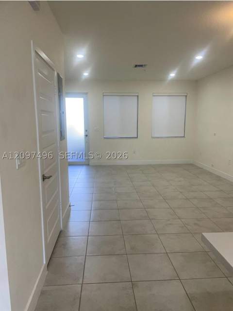 6455 NW 103rd Pl 106, Doral FL - photo 6 of 22