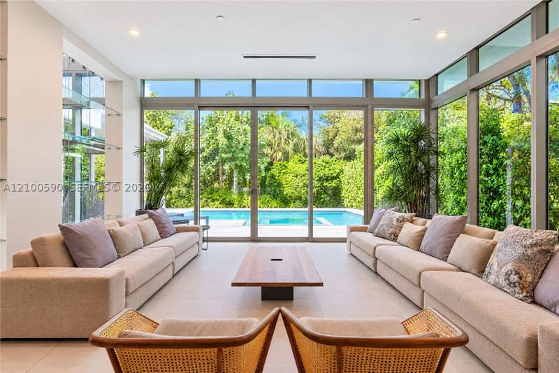 7 bedroom Villa at 110 Reef Ln 10, Oceana Key Biscayne Condo, Key Biscayne — photo 5
